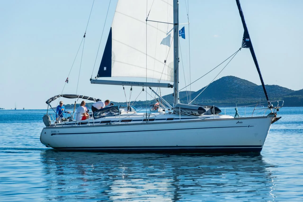 Bavaria 44 (Anis)  - 4