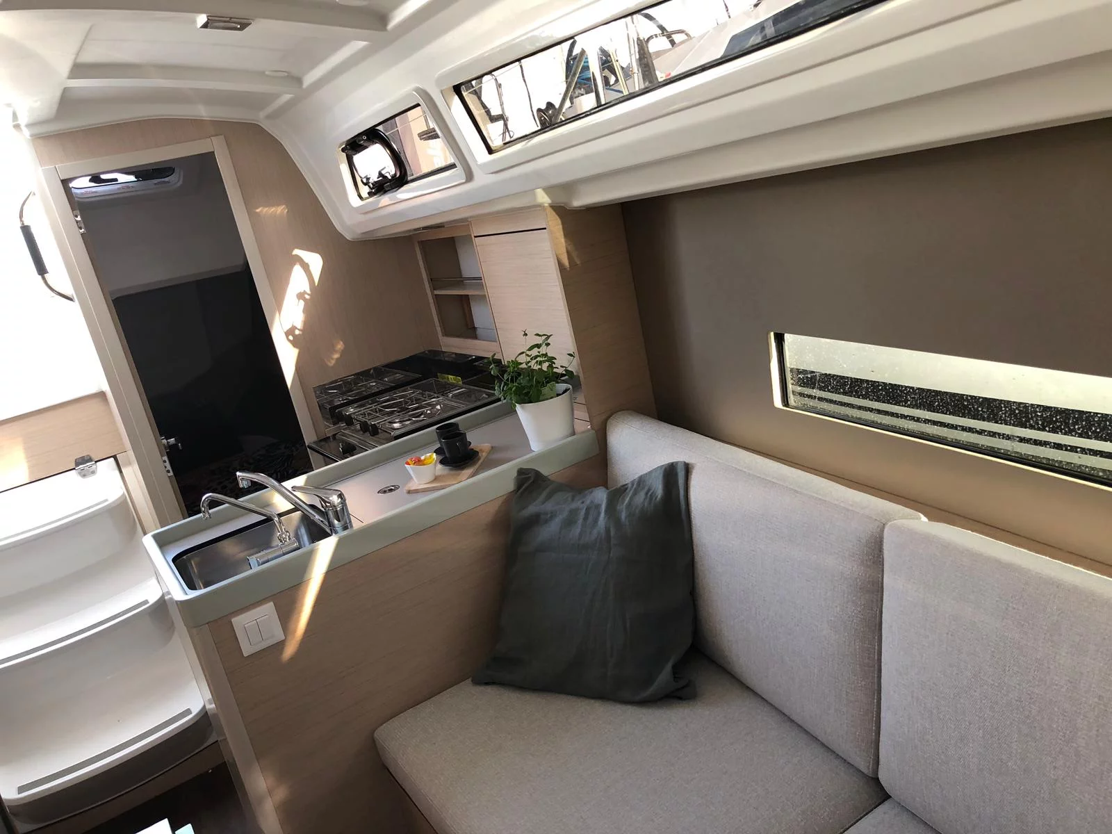 Oceanis 30.1 (Yoda)  - 7