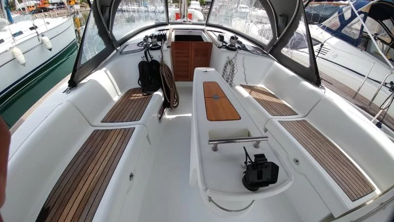 Oceanis 43 (Beluga)  - 12