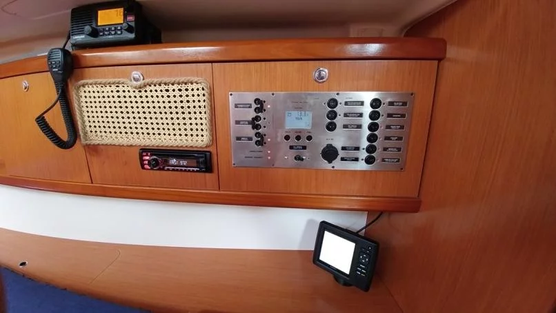 Oceanis 43 (Beluga)  - 18