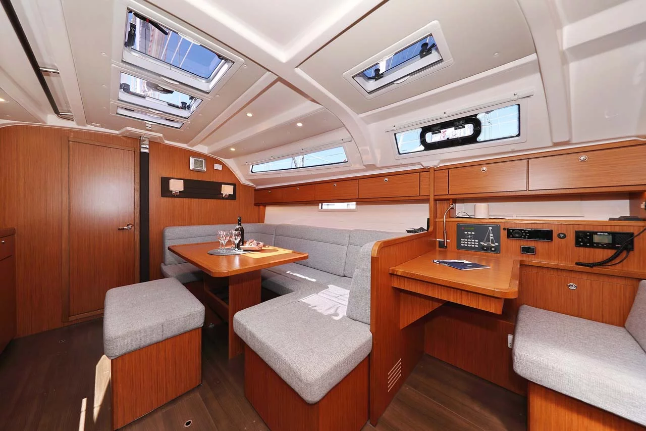 Bavaria Cruiser 41 Style (Madrugada)  - 11