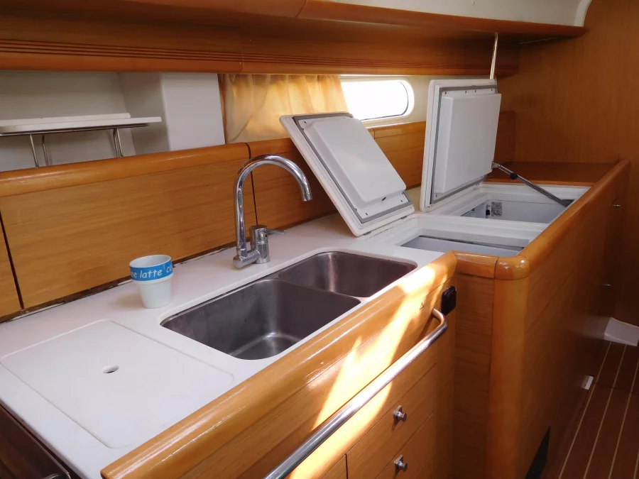 Sun Odyssey 44i (Anastasia)  - 6