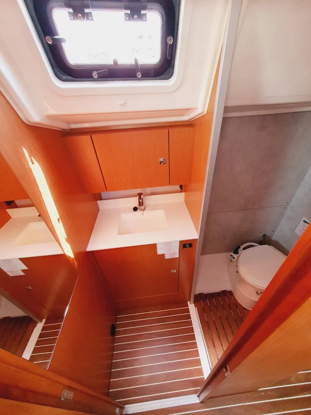 Bavaria C42 (Lucia)  - 13