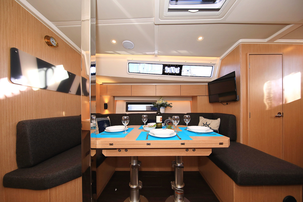 Photo #13 - Bavaria C42 Style (Lizzy) in Trogir - 31487