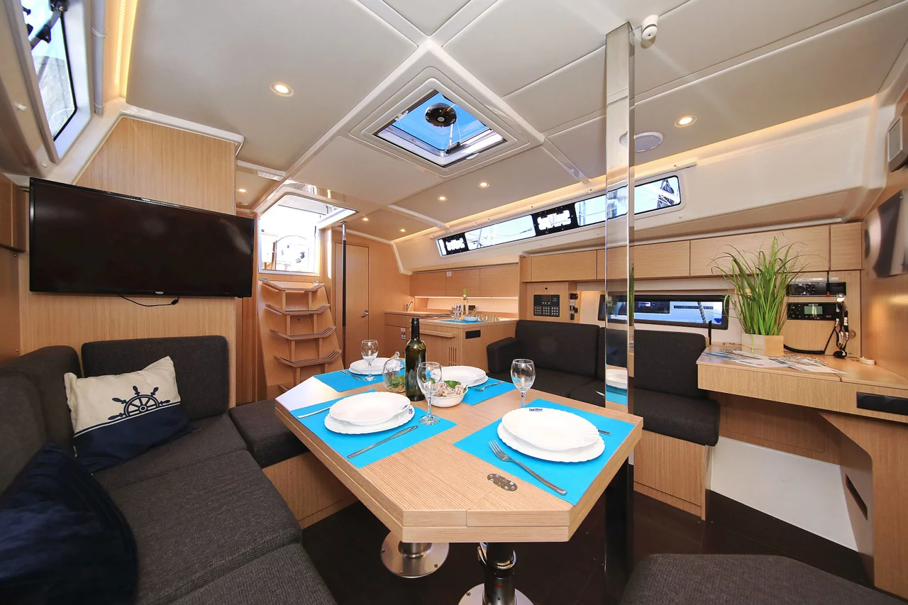 Bavaria C42 Style (Lizzy)  - 17