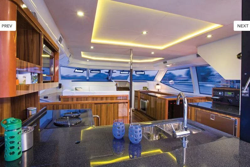 Aquila 44 (CELEBORN)  - 3