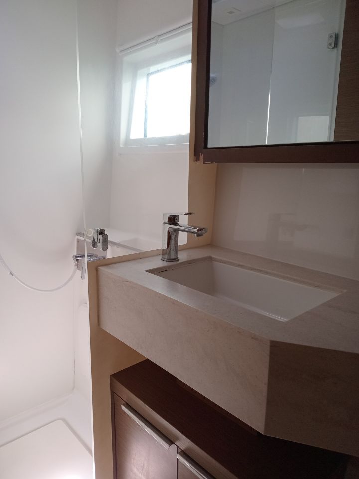 Lagoon 46 - 4 + 2 cab. — photo 10