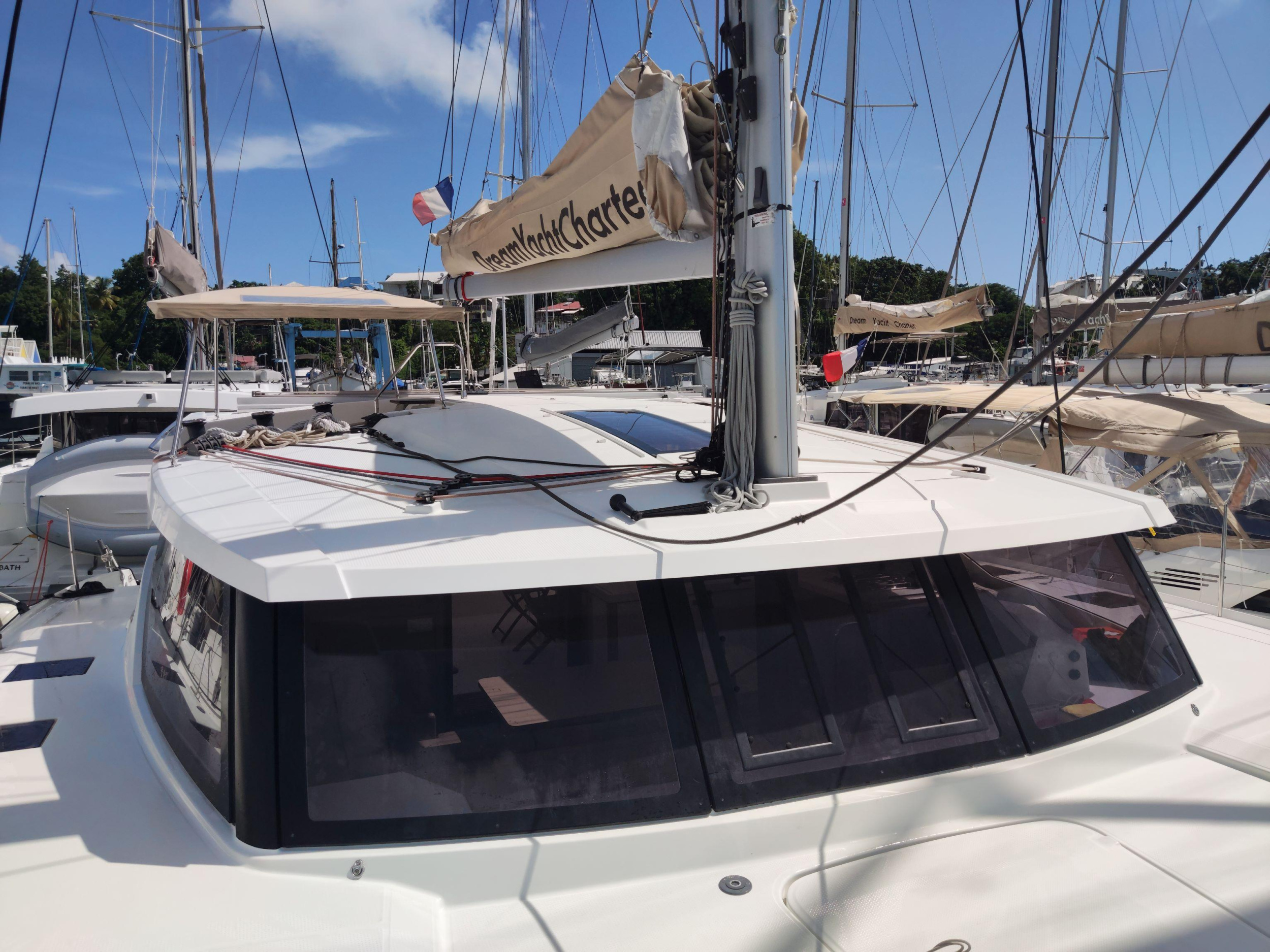 Photo #3 - Fountaine Pajot Lucia 40 - 4 cab. (SALAKO II) en Bas du fort - 31627
