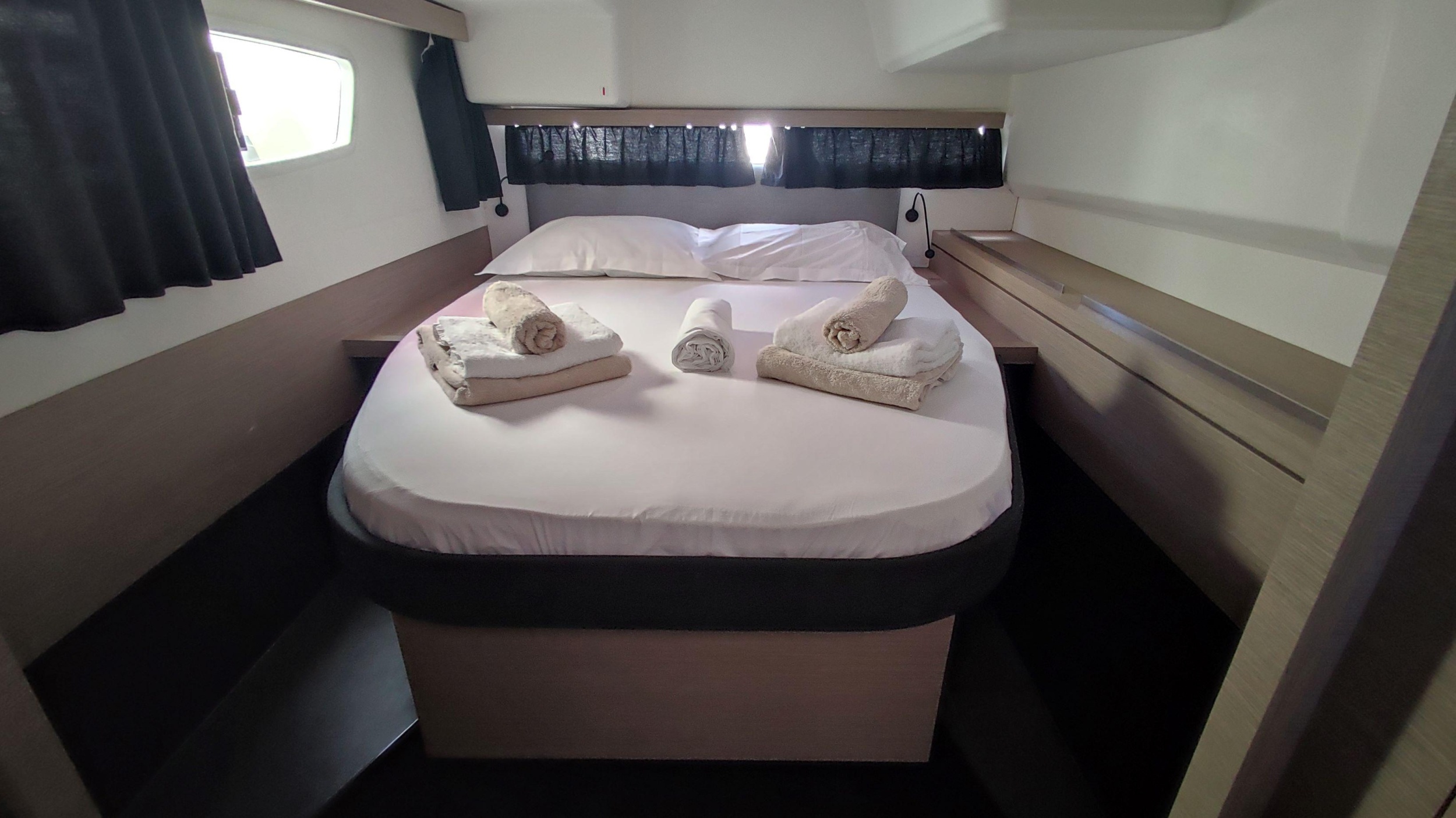 Photo #17 - Fountaine Pajot Lucia 40 - 4 cab. (SALAKO II) en Bas du fort - 31627