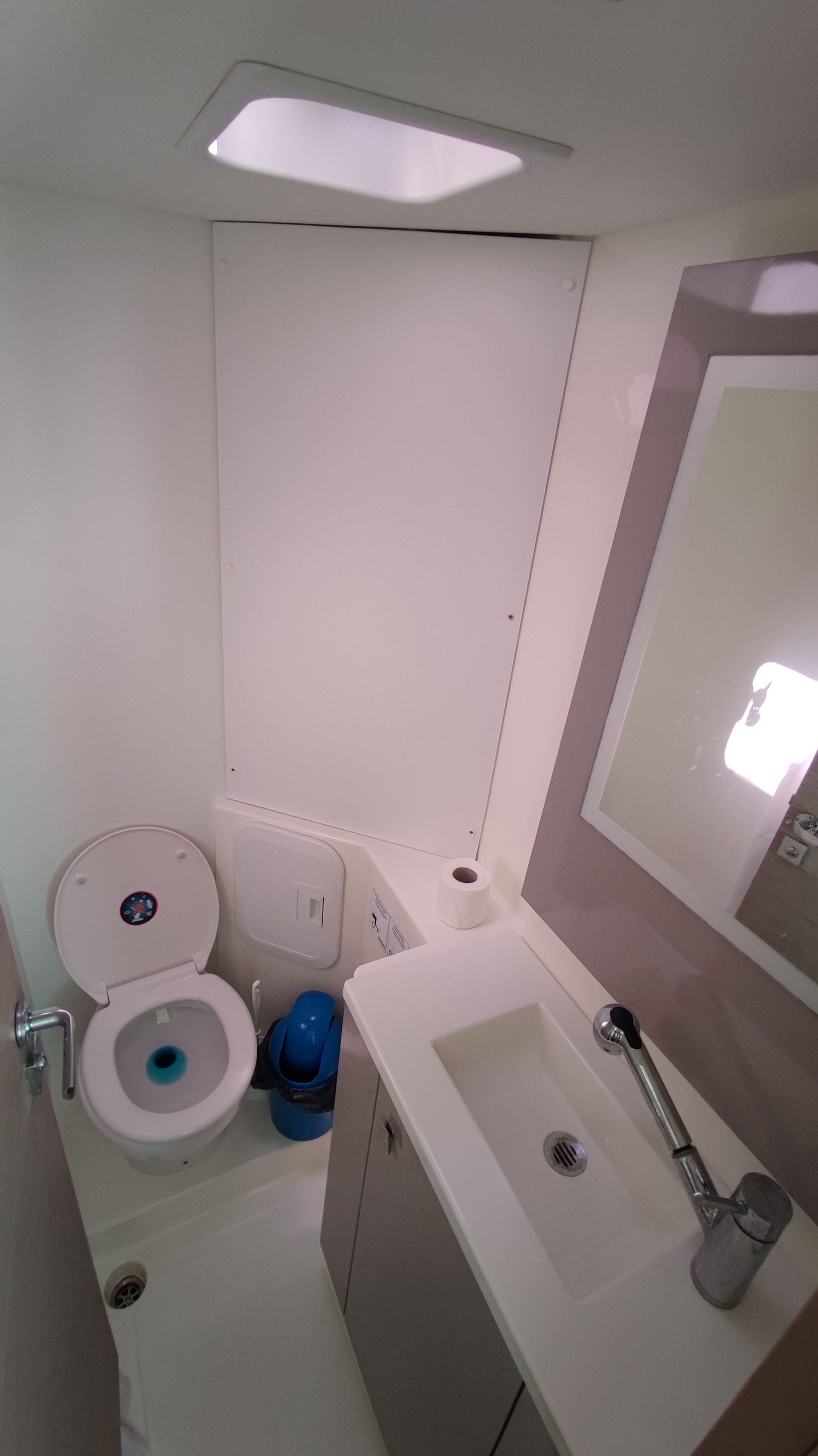 Photo #20 - Fountaine Pajot Lucia 40 - 4 cab. (SALAKO II) en Bas du fort - 31627