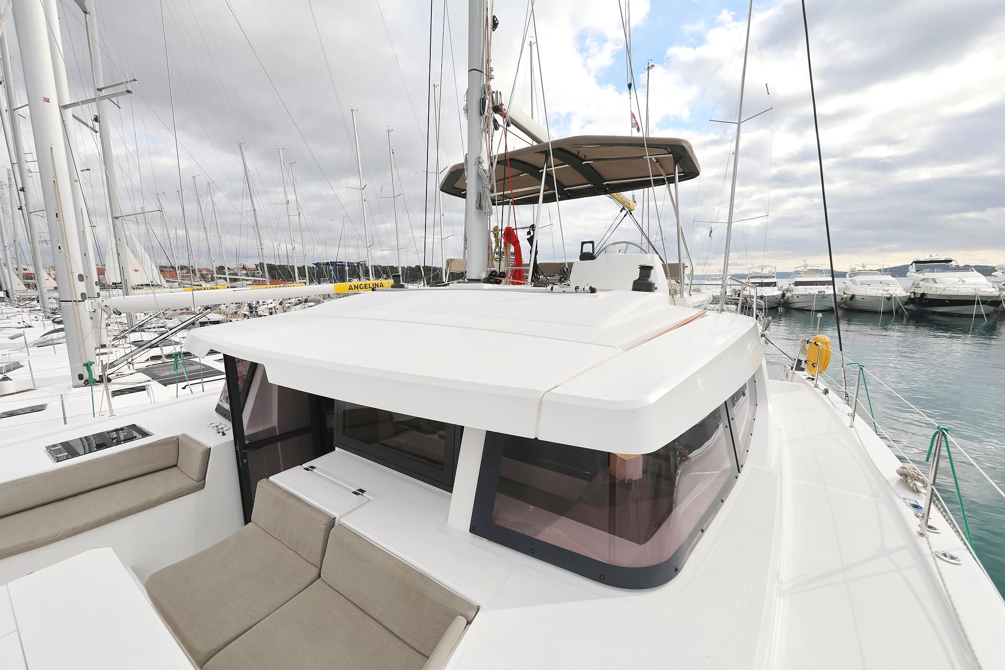 Bali 4.6 - 5 + 1 cab. (Triton)  - 11
