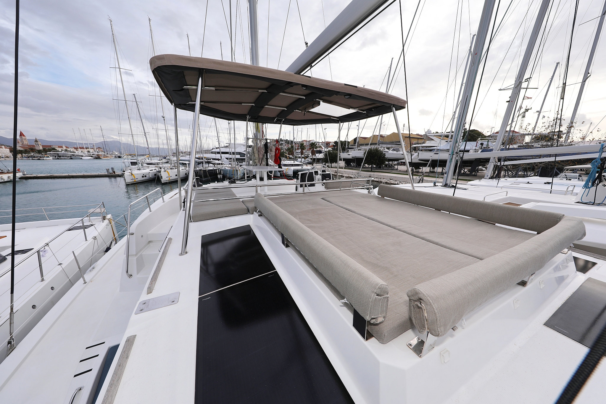 Photo #9 - Bali 4.8 - 6 + 2 cab. (Titan) in Trogir - 31653