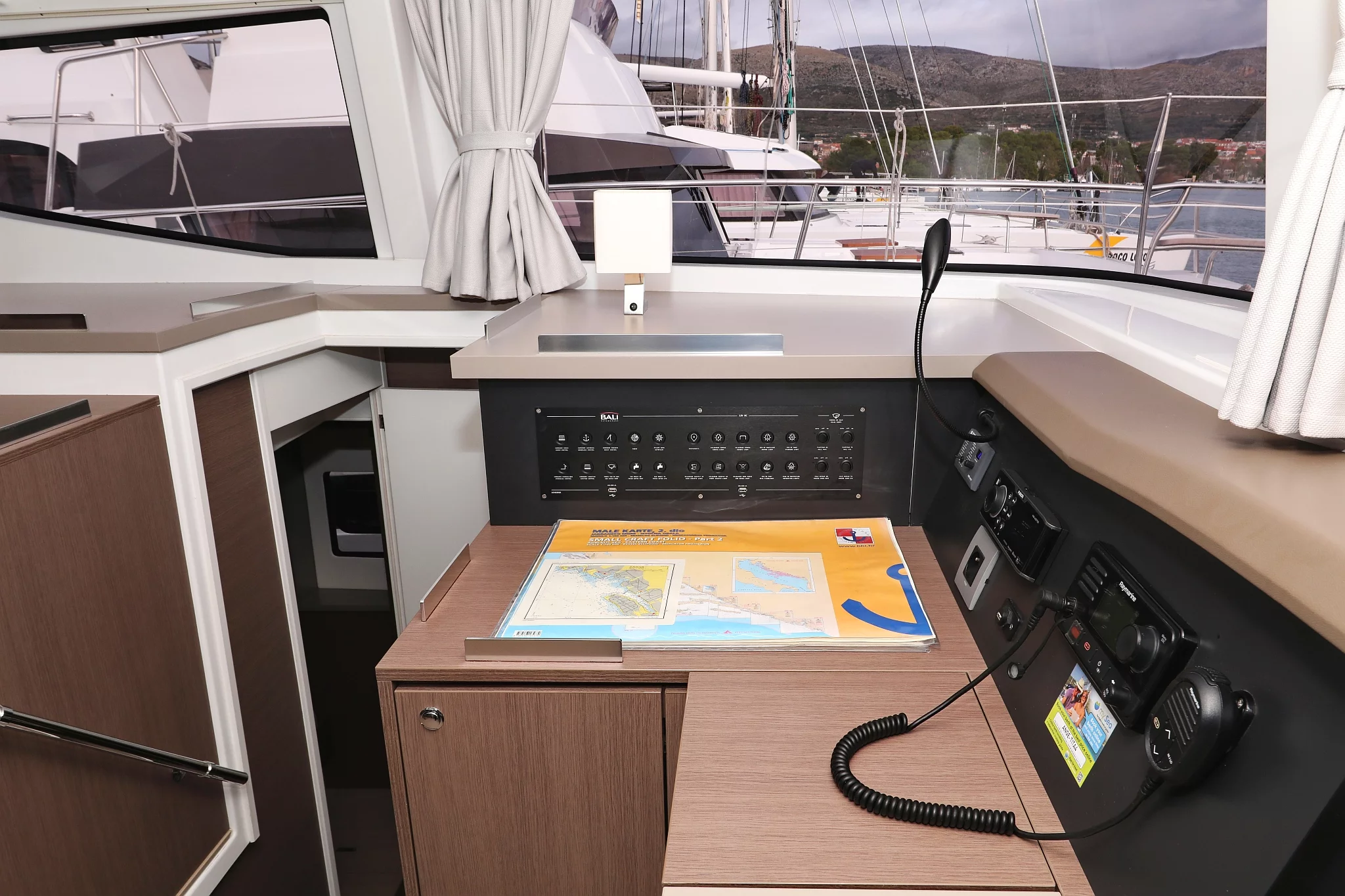 Bali 4.8 - 6 + 2 cab. (Titan)  - 43
