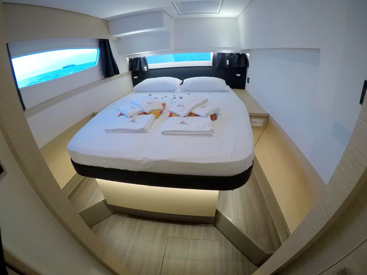 Fountaine Pajot Saba 50 - 6 + 1 cab. (Royal Cracow)  - 15