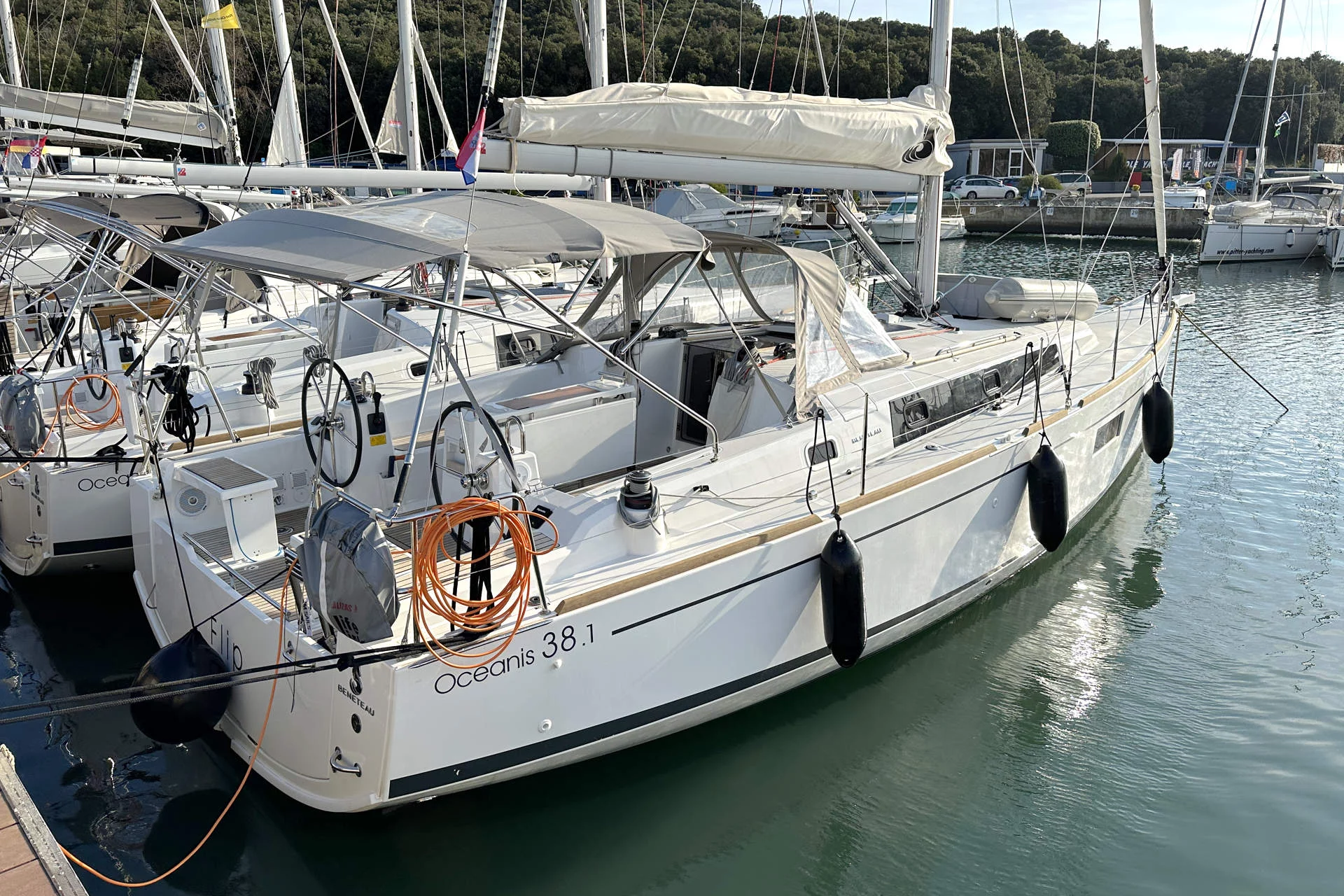 Oceanis 38.1 (Flip)  - 2