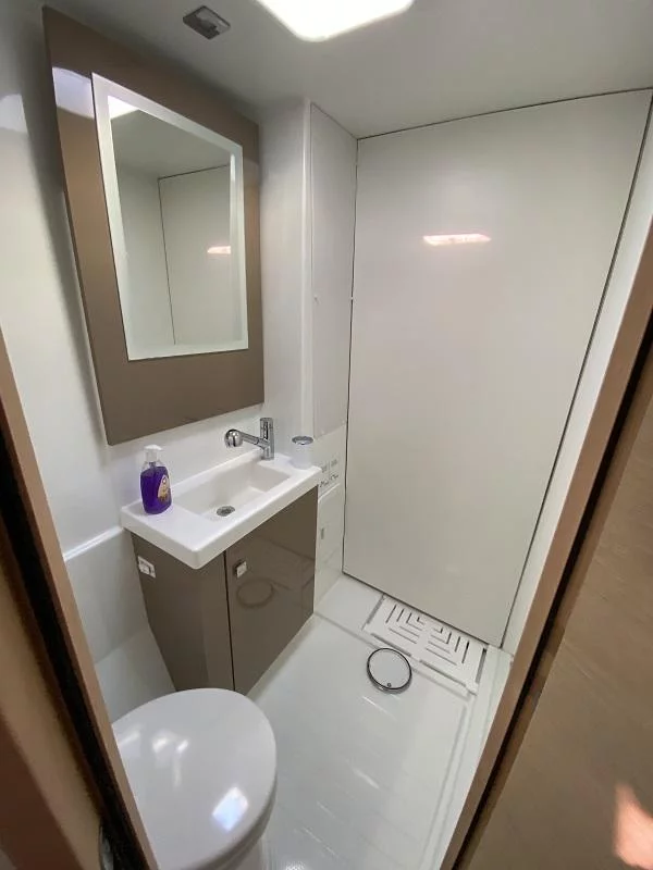 Fountaine Pajot Astrea 42 - 4 + 1 cab. (Bonita)  - 17