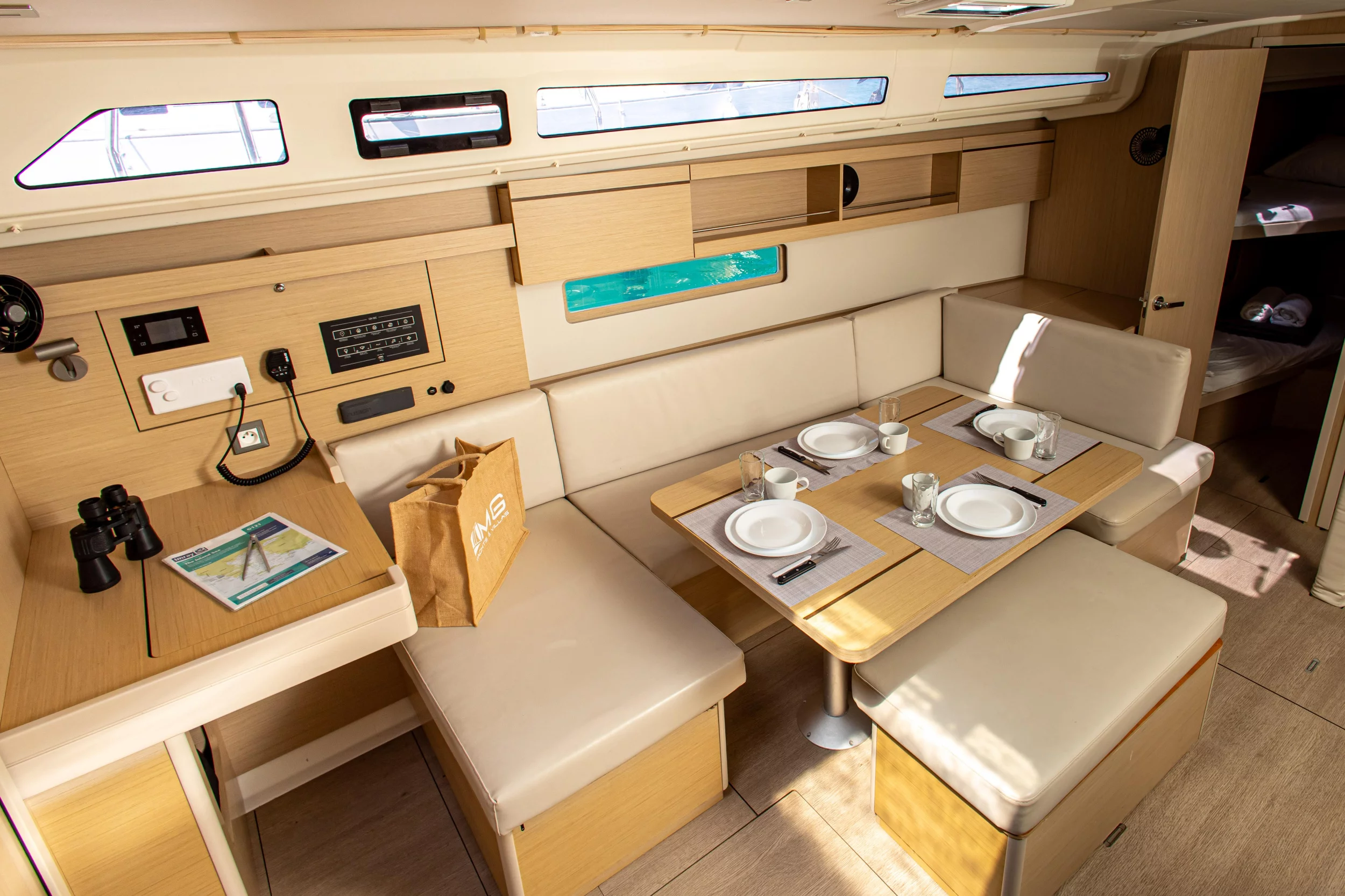 Oceanis 40.1 (Fots)  - 7