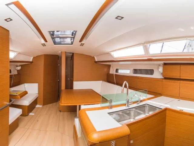 Sun Odyssey 449 (Top Smile)  - 17