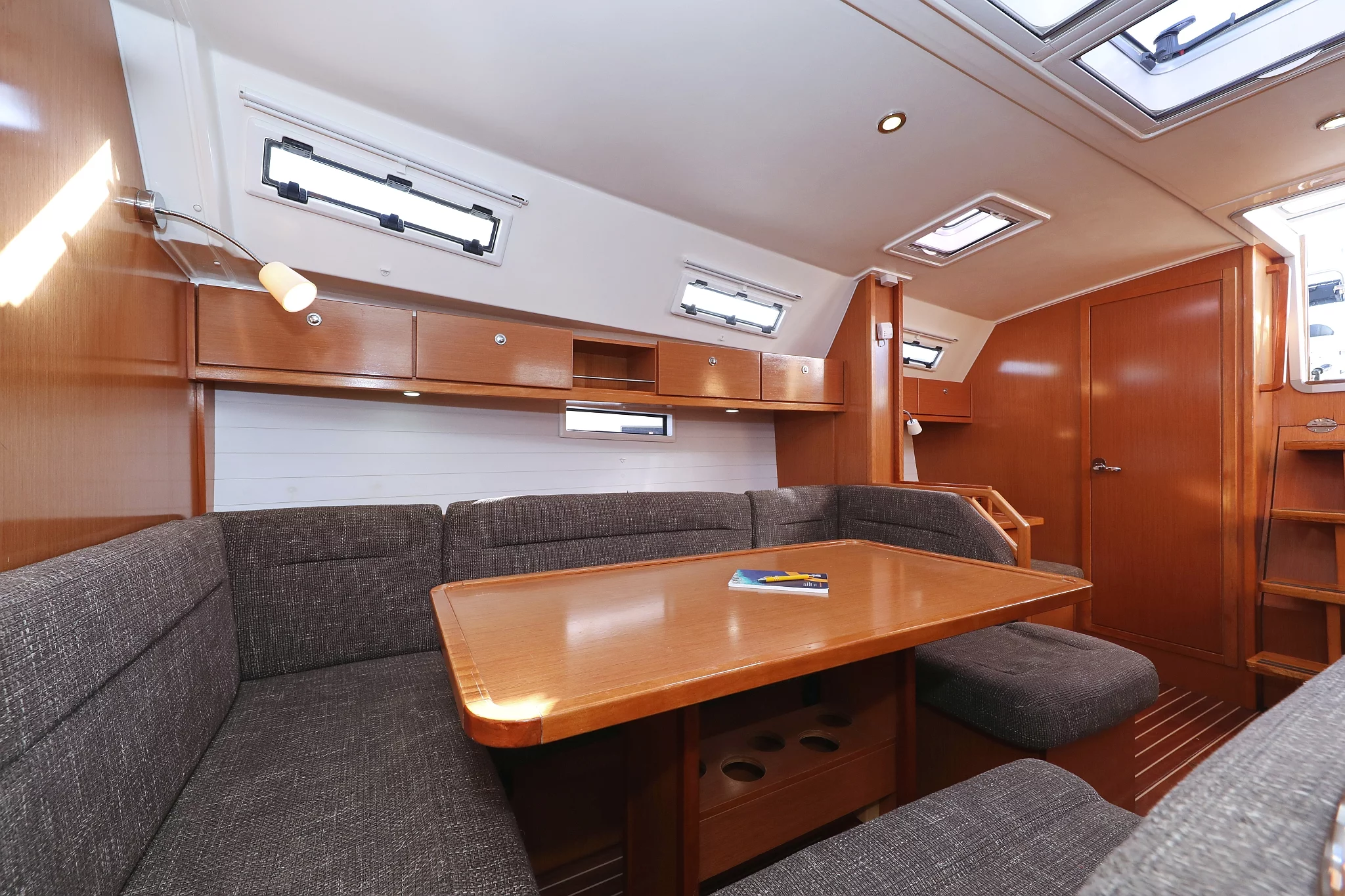 Bavaria Cruiser 40 S (Silver Arrow)  - 16