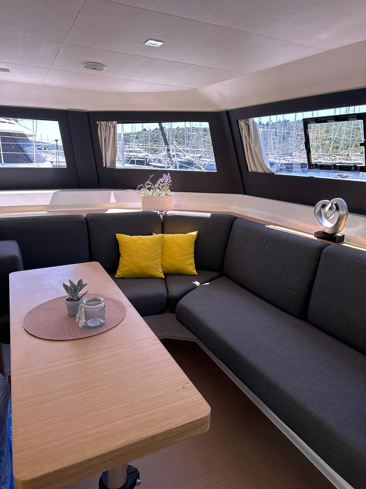 Dufour 48 Catamaran - 5 + 1 cab. — photo 8