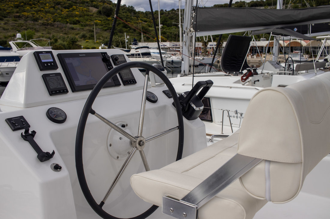 Photo #5 - Dufour 48 Catamaran - 5 + 1 cab. (Casablanca) en Primosten - 31850