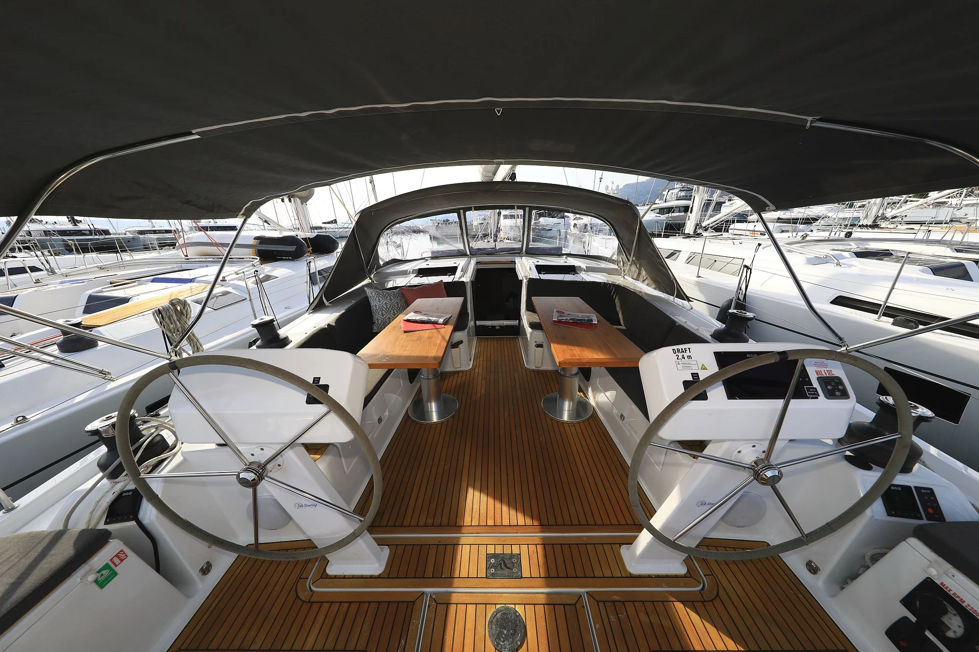 Hanse 508 - 5 + 1 cab. (Licence to Chill)  - 4
