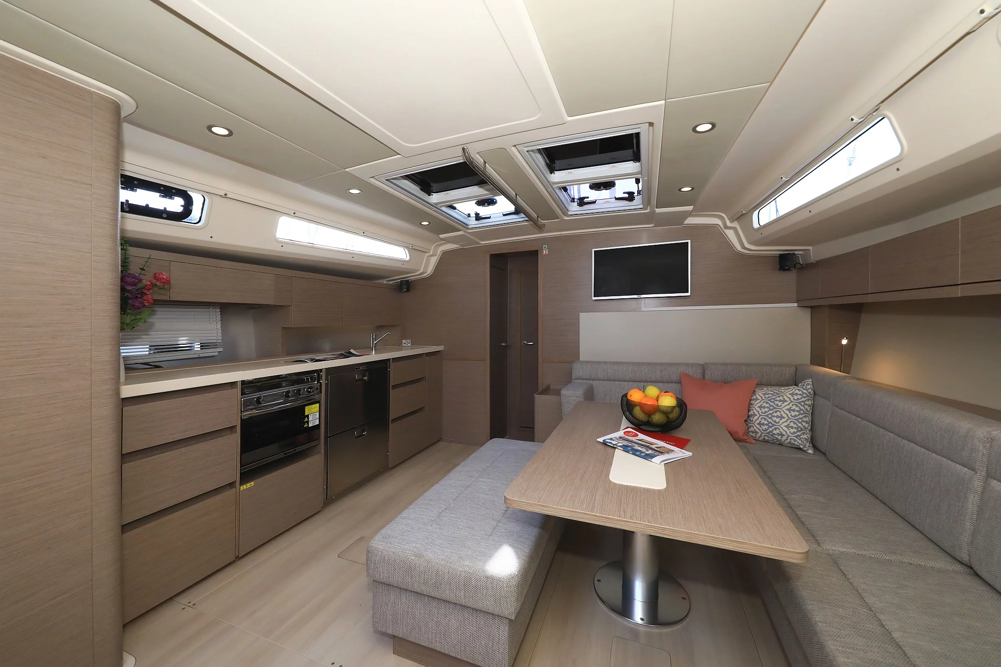 Hanse 508 - 5 + 1 cab. (Licence to Chill)  - 9