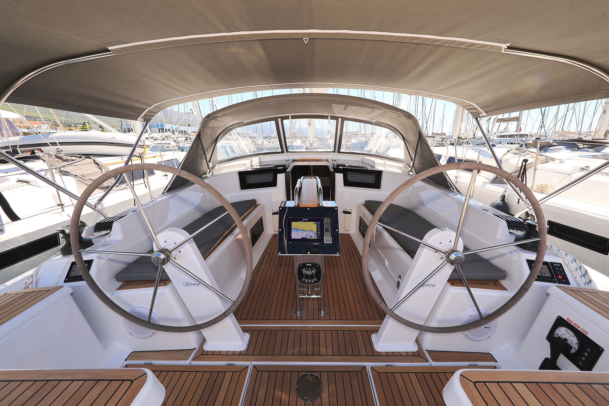 Photo #3 - Hanse 388 (Sweet Summer) in Kastela - 31882