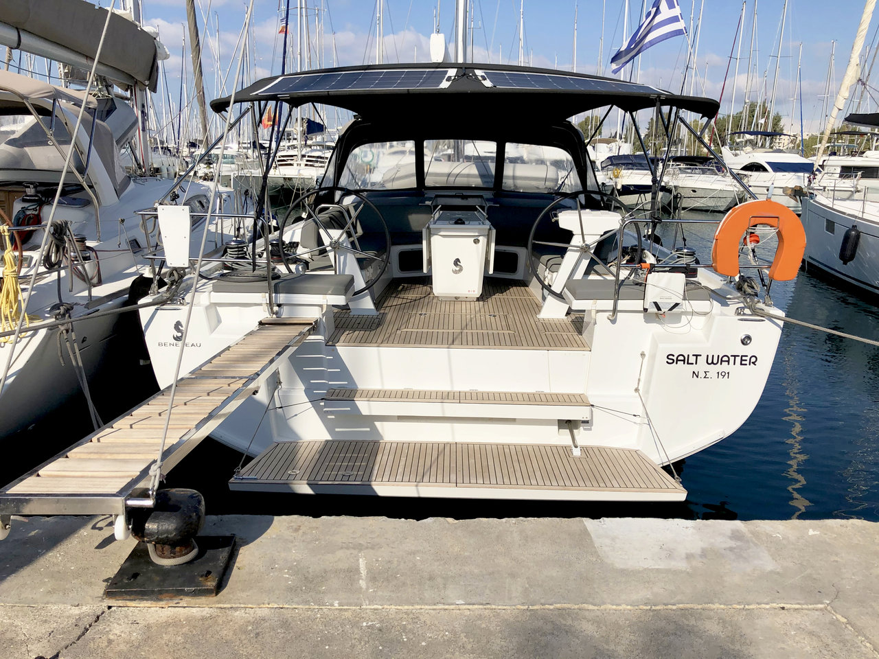 Photo #6 - Oceanis 51.1 - 5 + 1 cab. (Salt Water) in Athen - 31934
