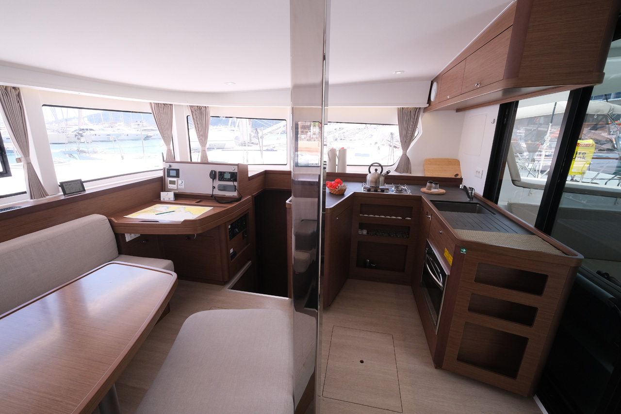 Photo #12 - Lagoon 42 - 4 cab. (Soffio) in Gocek - 31938