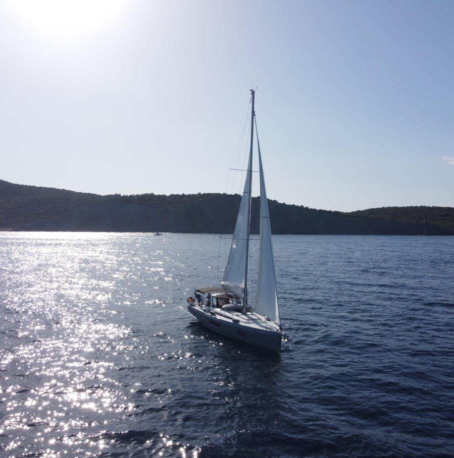 Photo #9 - Oceanis 51.1 - 5 + 1 cab. (Lupo di Mare) en Kos - 31952
