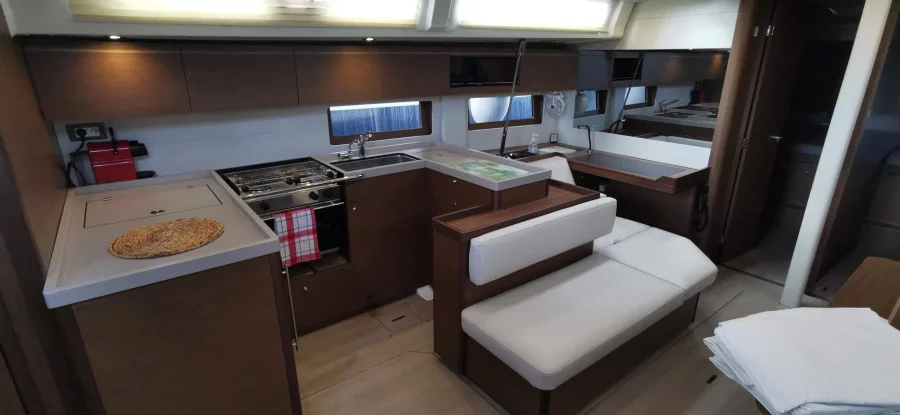 Oceanis 51.1 - 5 + 1 cab. (Lupo di Mare)  - 12