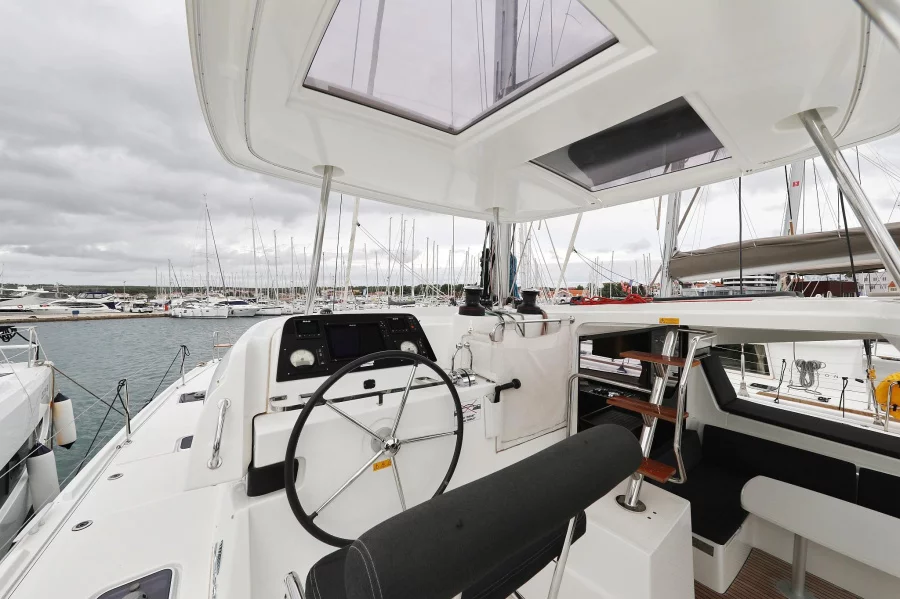Lagoon 42 - 4 + 2 cab. (Ice Cat)  - 29