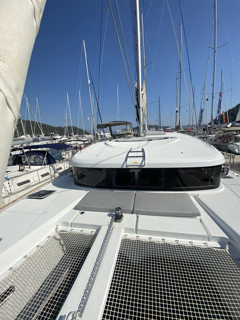 Lagoon 40 - 4 + 2 cab (Falcon)  - 2