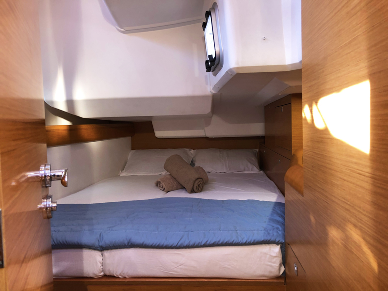 Photo #14 - Sun Odyssey 479 - 4 cab. (Luna Rossa) in Athen - 32045