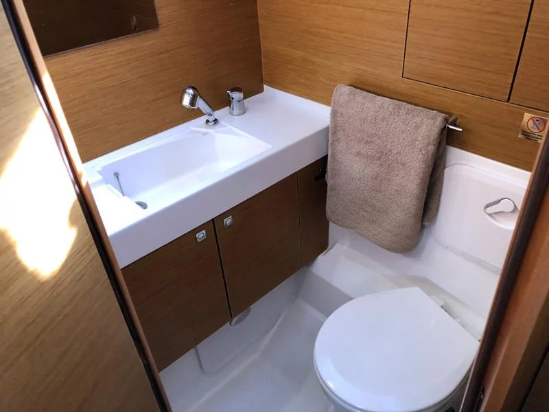 Sun Odyssey 479 - 4 cab. (Luna Rossa)  - 17