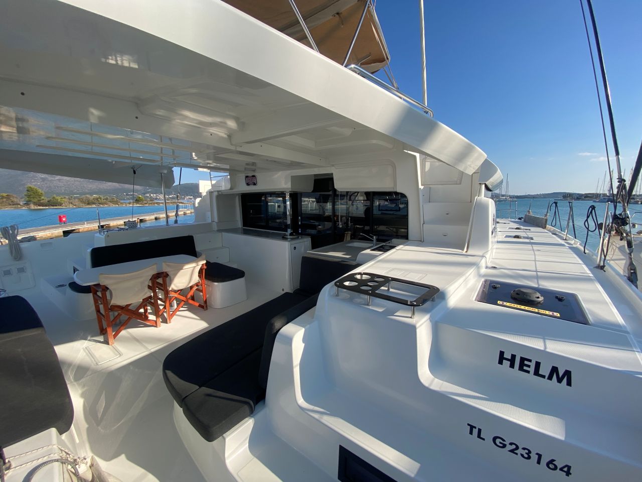 Photo #3 - Lagoon 46 - 4 + 2 cab. (HELM) in Lefkada - 32071