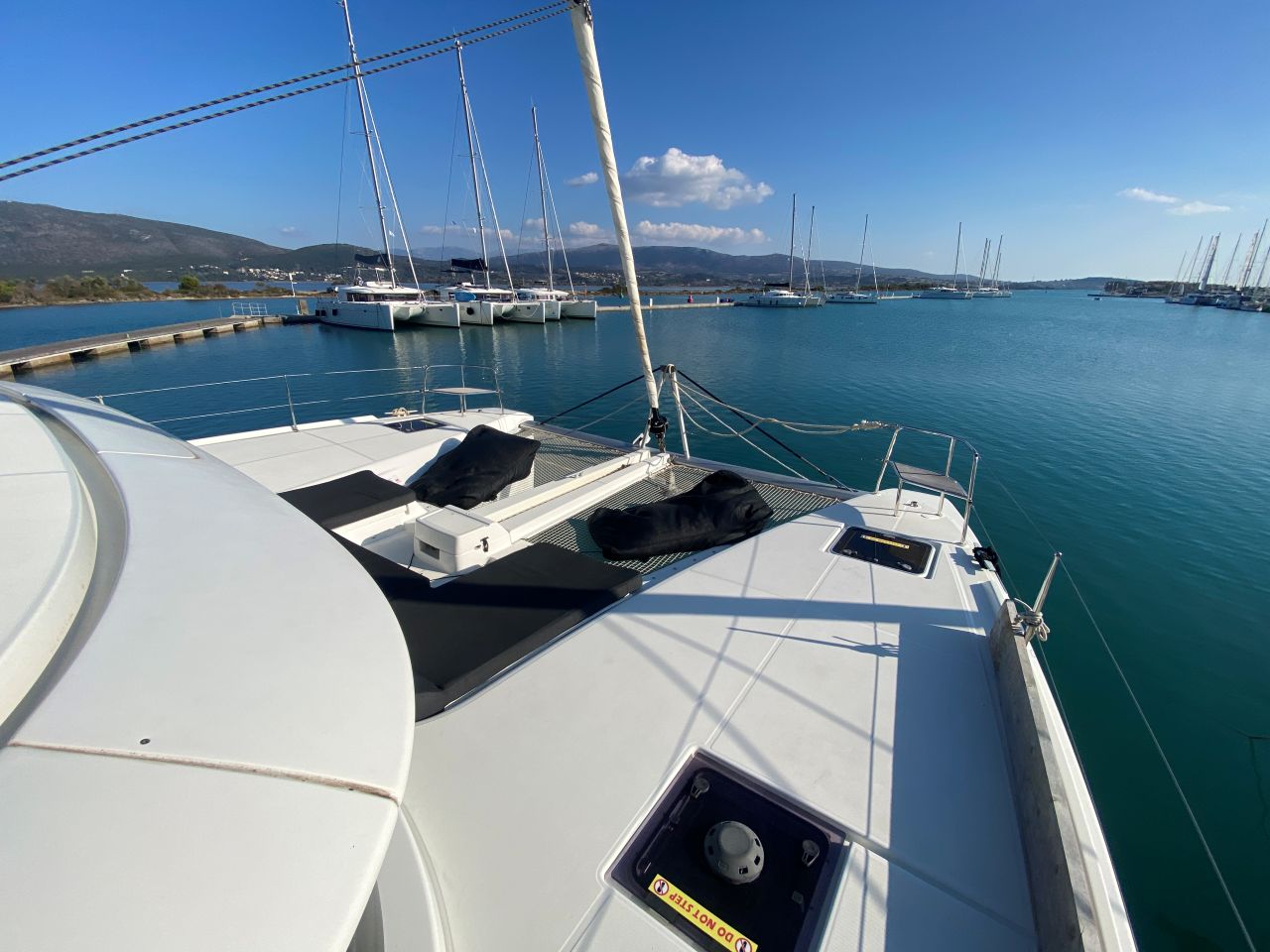 Photo #4 - Lagoon 46 - 4 + 2 cab. (HELM) in Lefkada - 32071