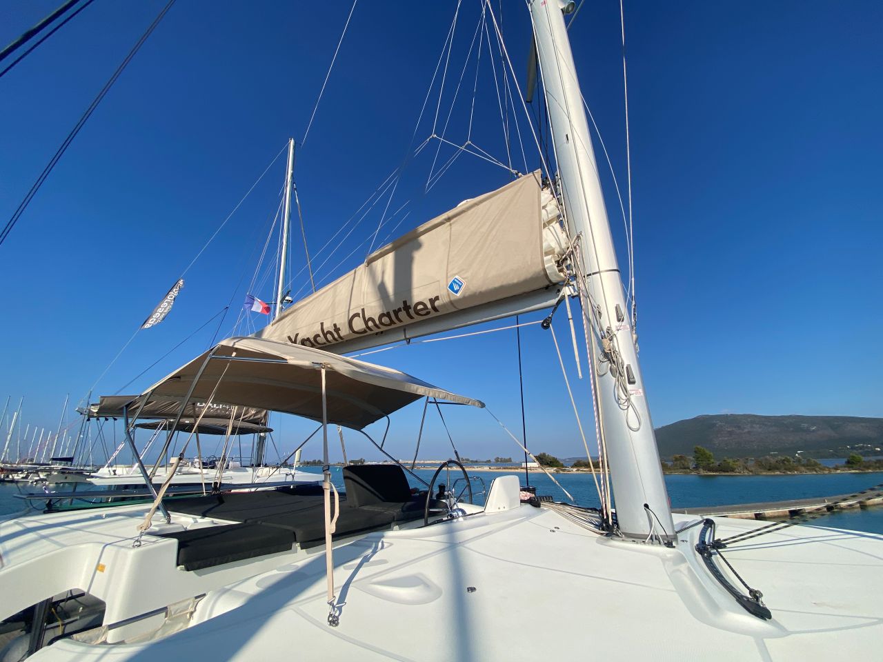 Photo #5 - Lagoon 46 - 4 + 2 cab. (HELM) in Lefkada - 32071