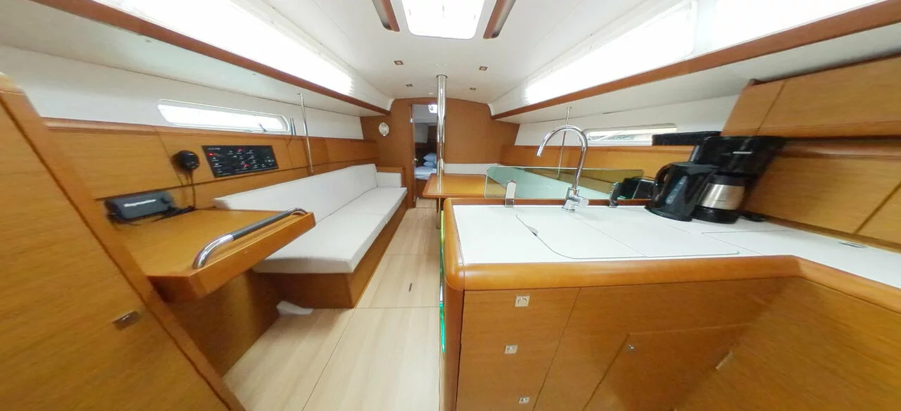 Sun Odyssey 389 (Carelli)  - 15