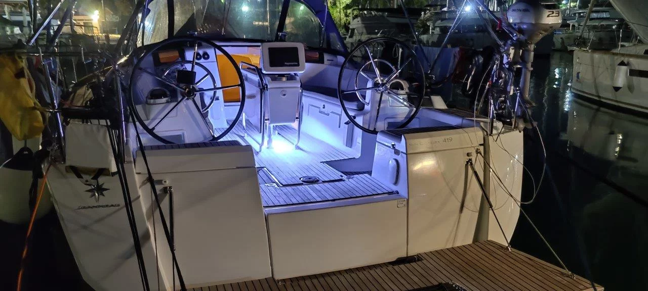 Sun Odyssey 419 - 3 cab. (Tumbleweed)  - 11