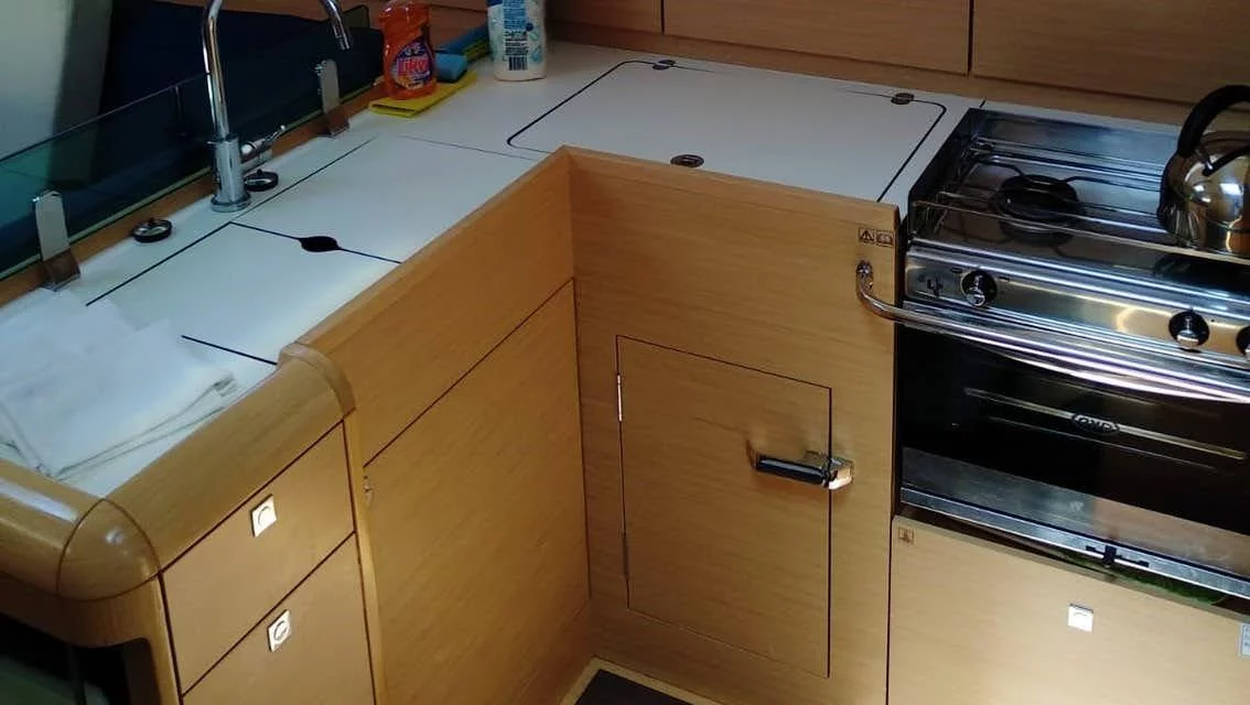 Sun Odyssey 419 - 3 cab. (Tumbleweed)  - 19