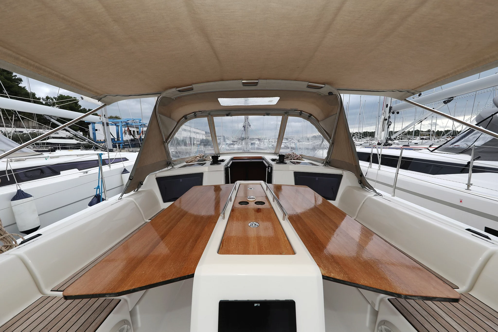 Dufour 390 GL (Mercury)  - 19