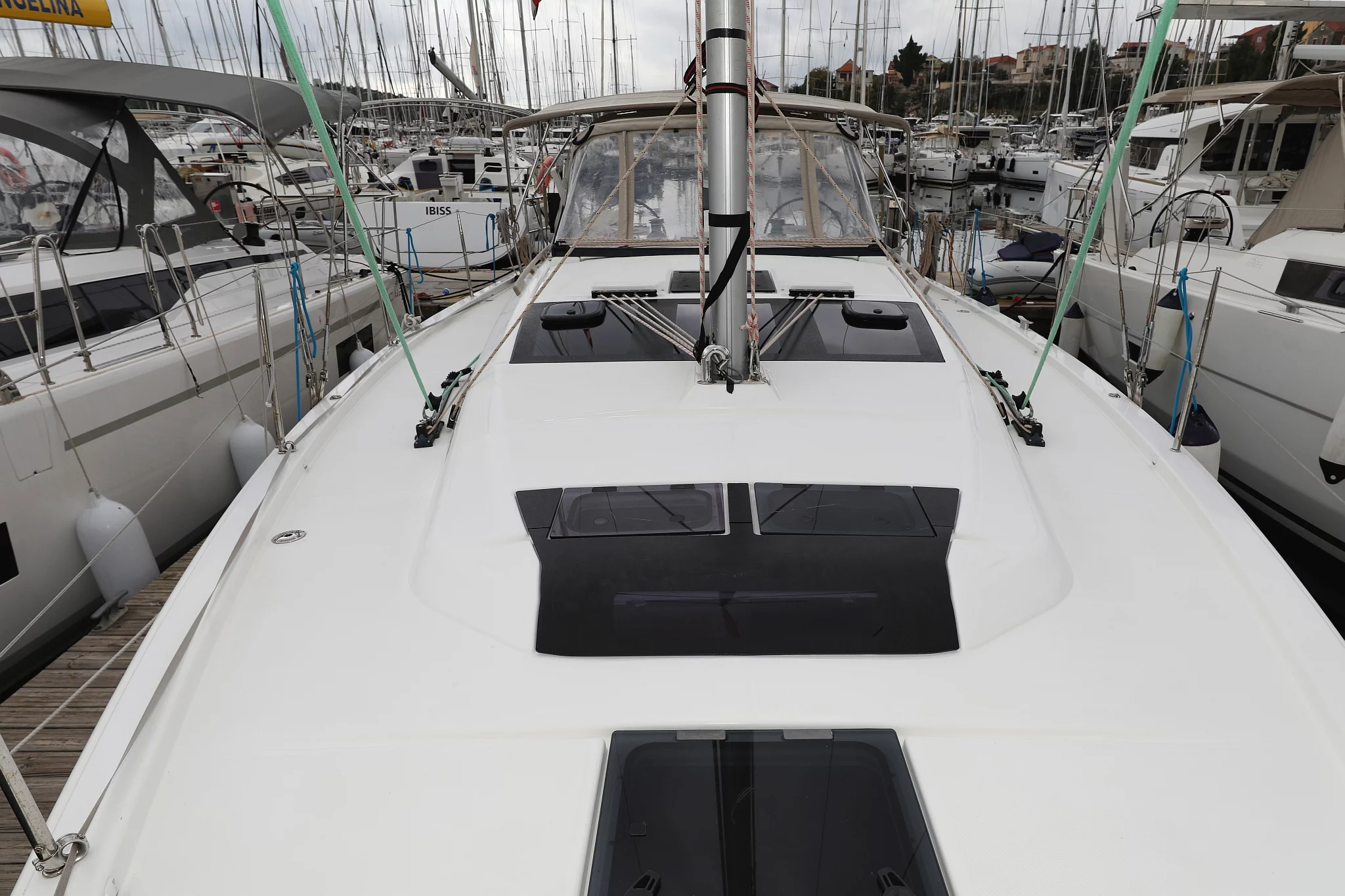 Dufour 390 GL (Mercury)  - 23