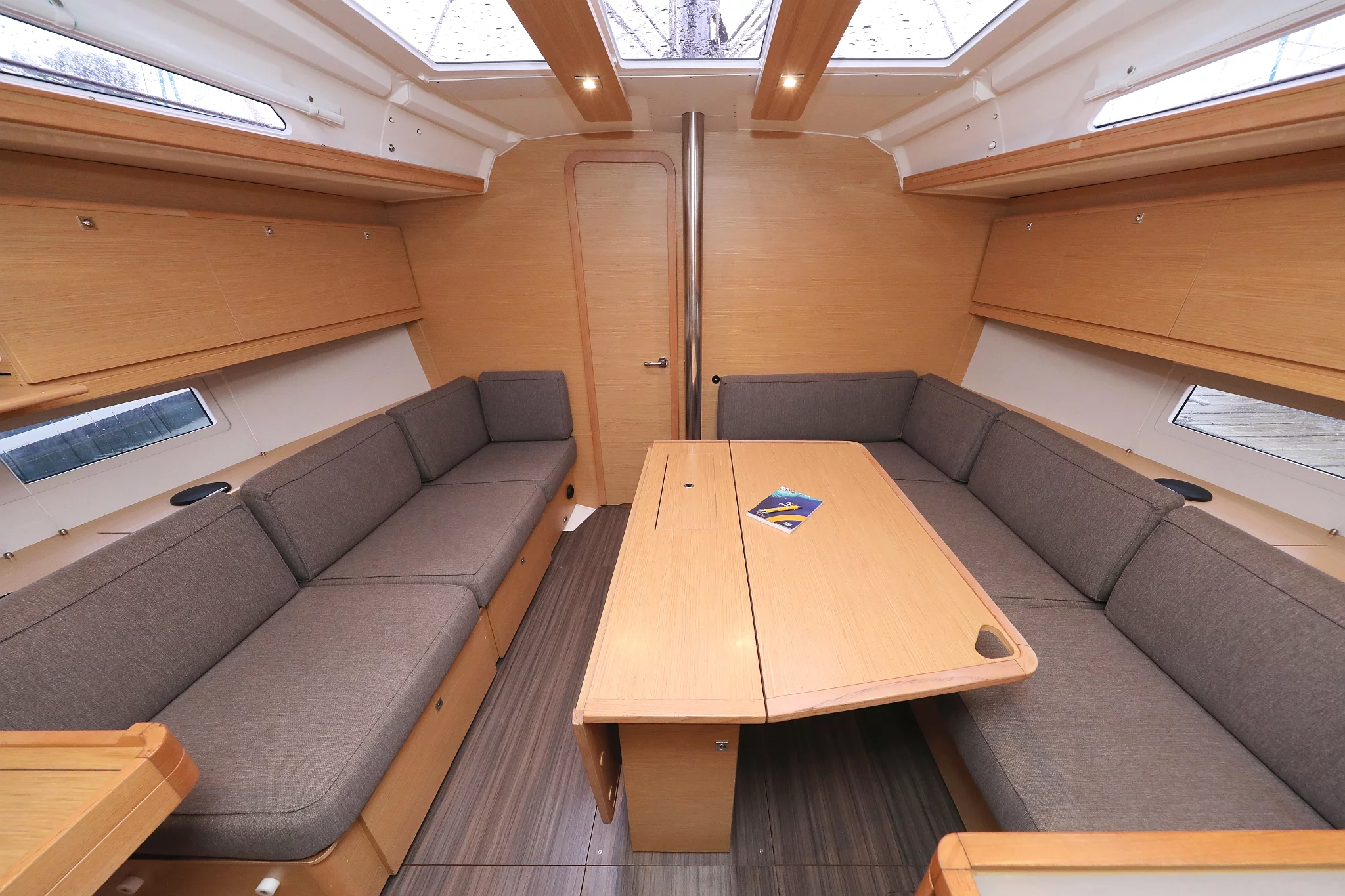 Dufour 390 GL (Mercury)  - 26