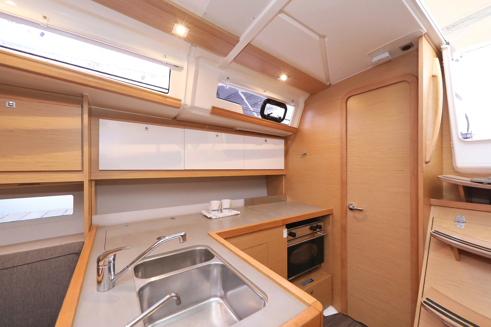Dufour 390 GL (Mercury)  - 32