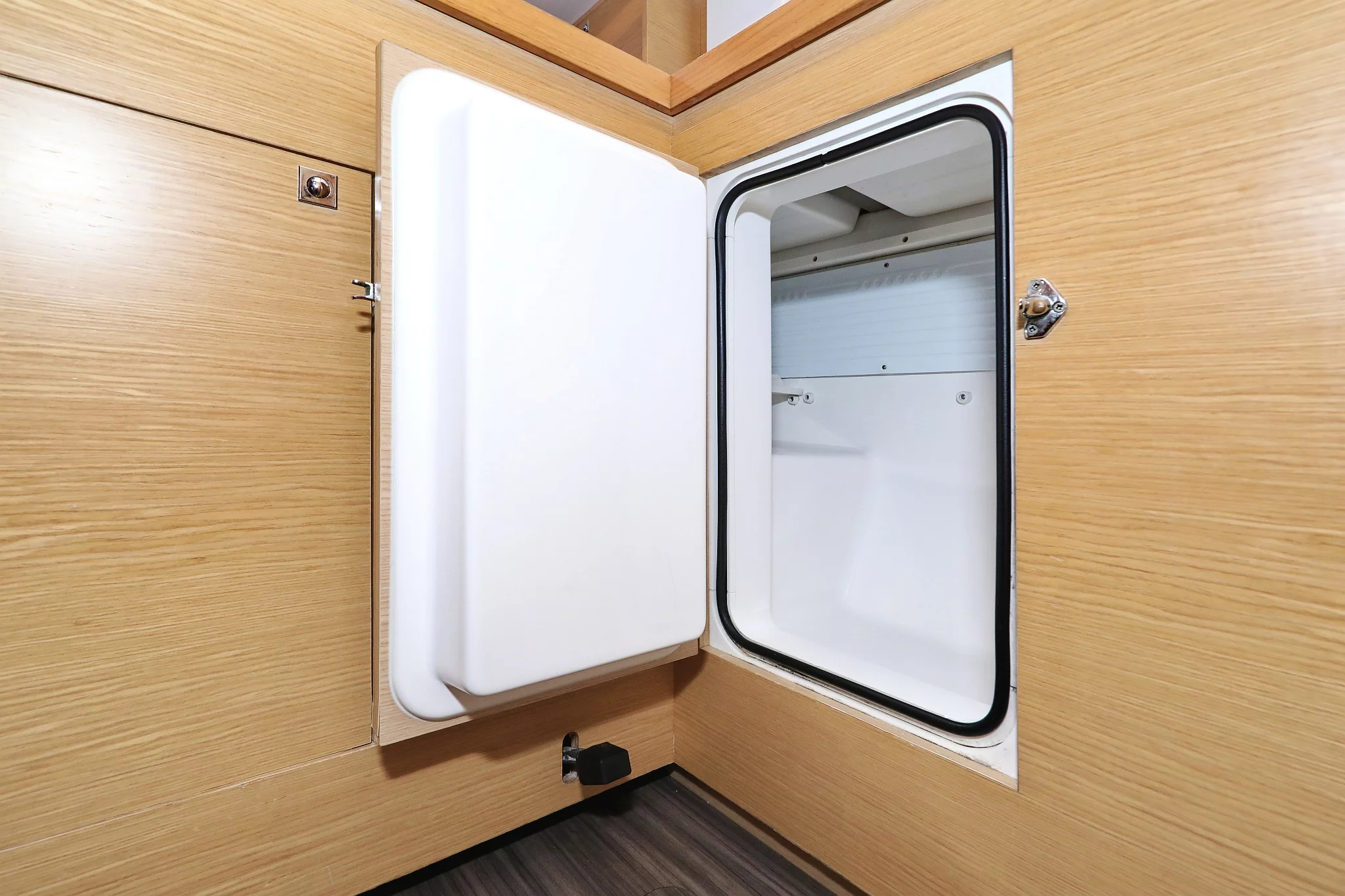 Dufour 390 GL (Mercury)  - 7