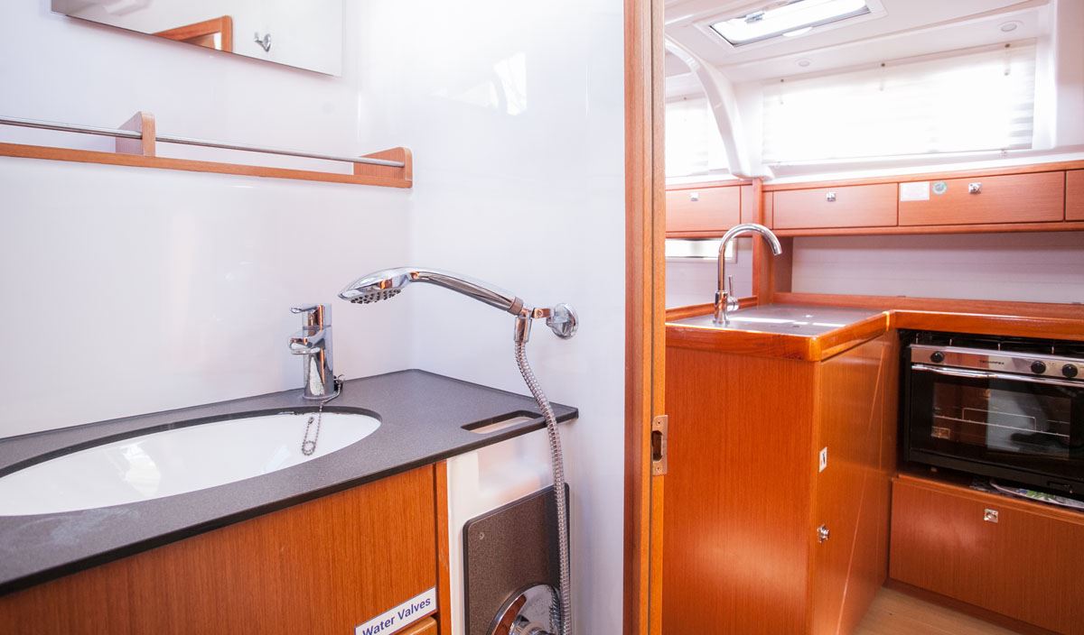 Photo #19 - Bavaria Cruiser 37 - 3 cab. (Nancy) en Dubrovnik - 32147