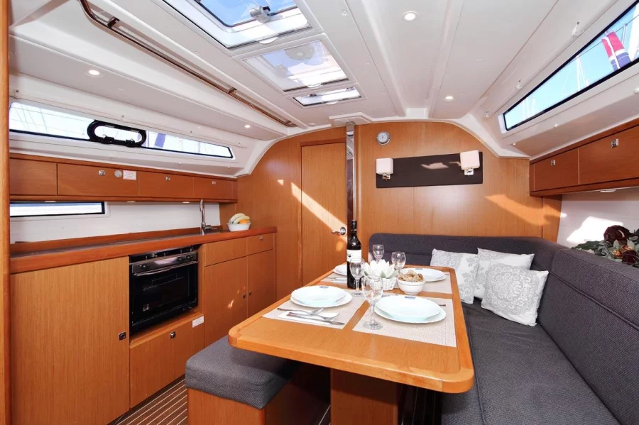 Bavaria Cruiser 41 - 3 cab. (Calamari)  - 9
