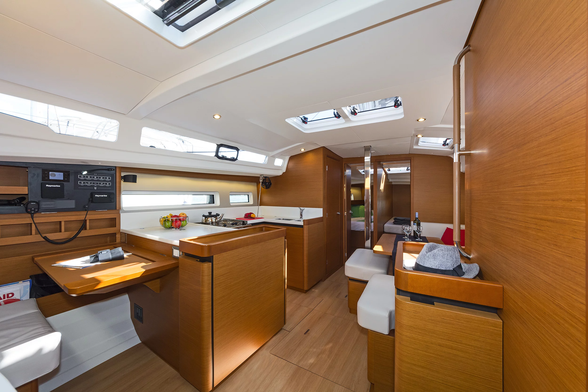 Sun Odyssey 440 (Dory)  - 7